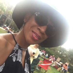 Meet your Posher, Angela